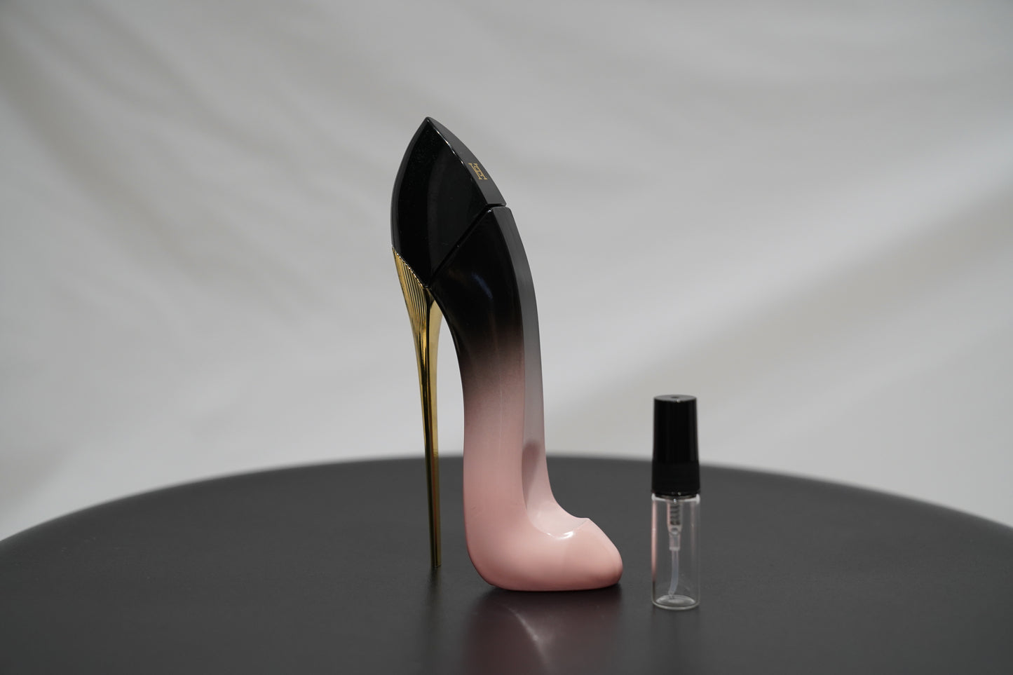 CAROLINA HERRERA Good Girl Blush Elixir (itsepulloitettu tuoksunäyte, alkuperäisestä tuotteesta)